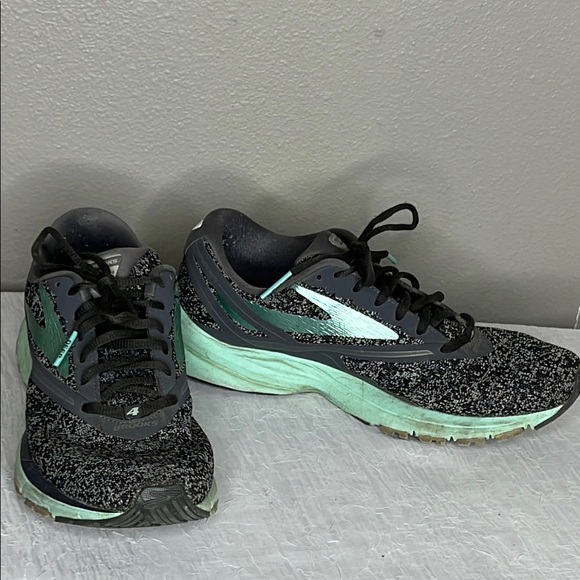 Brooks Shoes - Brooks Launch 4 Running Shoes Size 11 Women